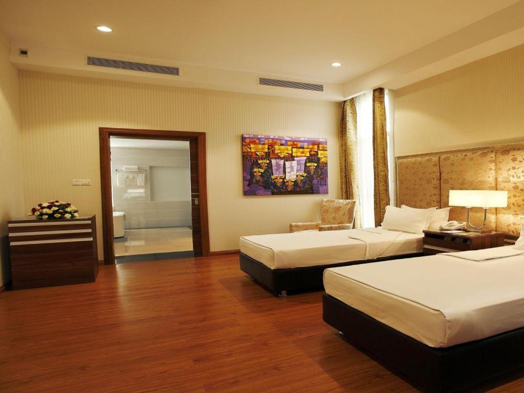 Horizon Lake View Resort Naypyidaw Exterior foto